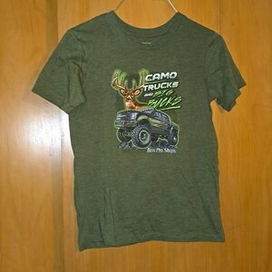 Bass Pro Shops Boys Deer/Truck Graphic Tee Large